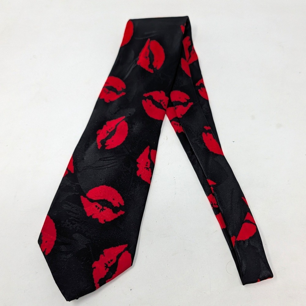 Fratelli Mens Necktie Black Red Lips Print Novelty Valentine Date Night Tie